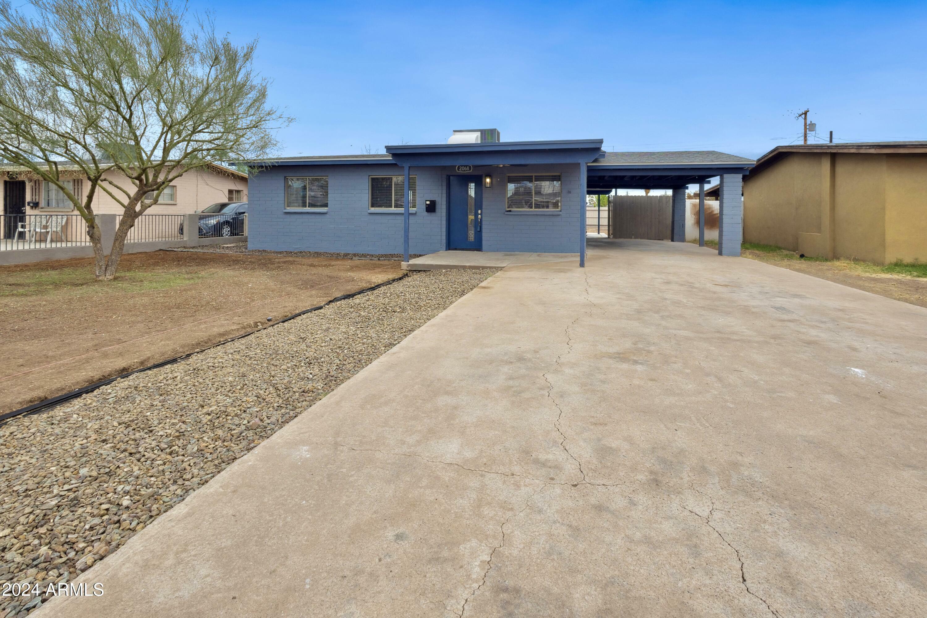 Property Photo:  2068 E Howe Avenue  AZ 85281 