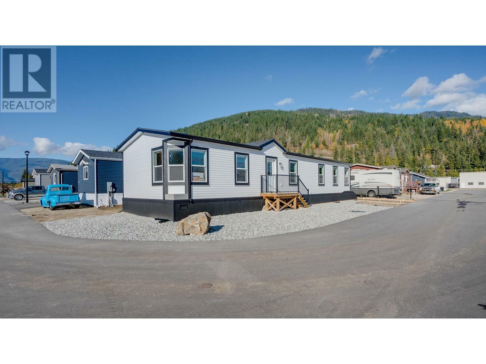 Property Photo: 1705 Hillier Road East 23 BC V0E 2V4