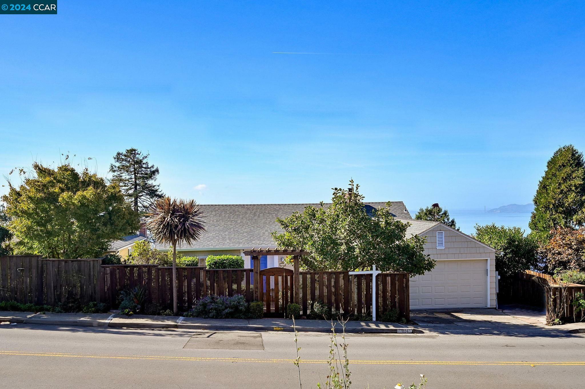 Property Photo:  1114 Grizzly Peak Blvd  CA 94708 