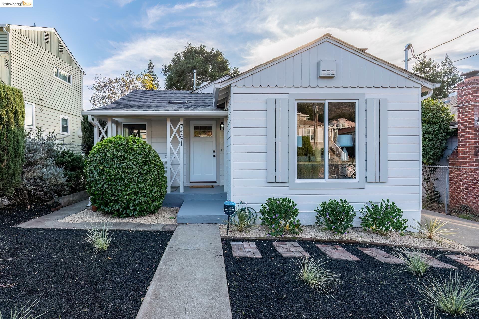 Property Photo:  7591 Circle Hill Dr  CA 94605 