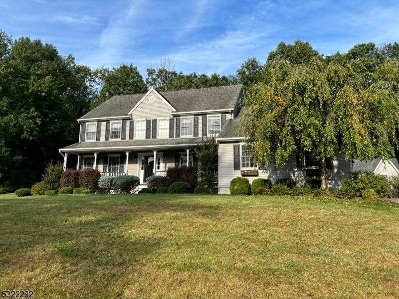 Property Photo:  7 Sleepy Hollow Dr  NJ 07438 