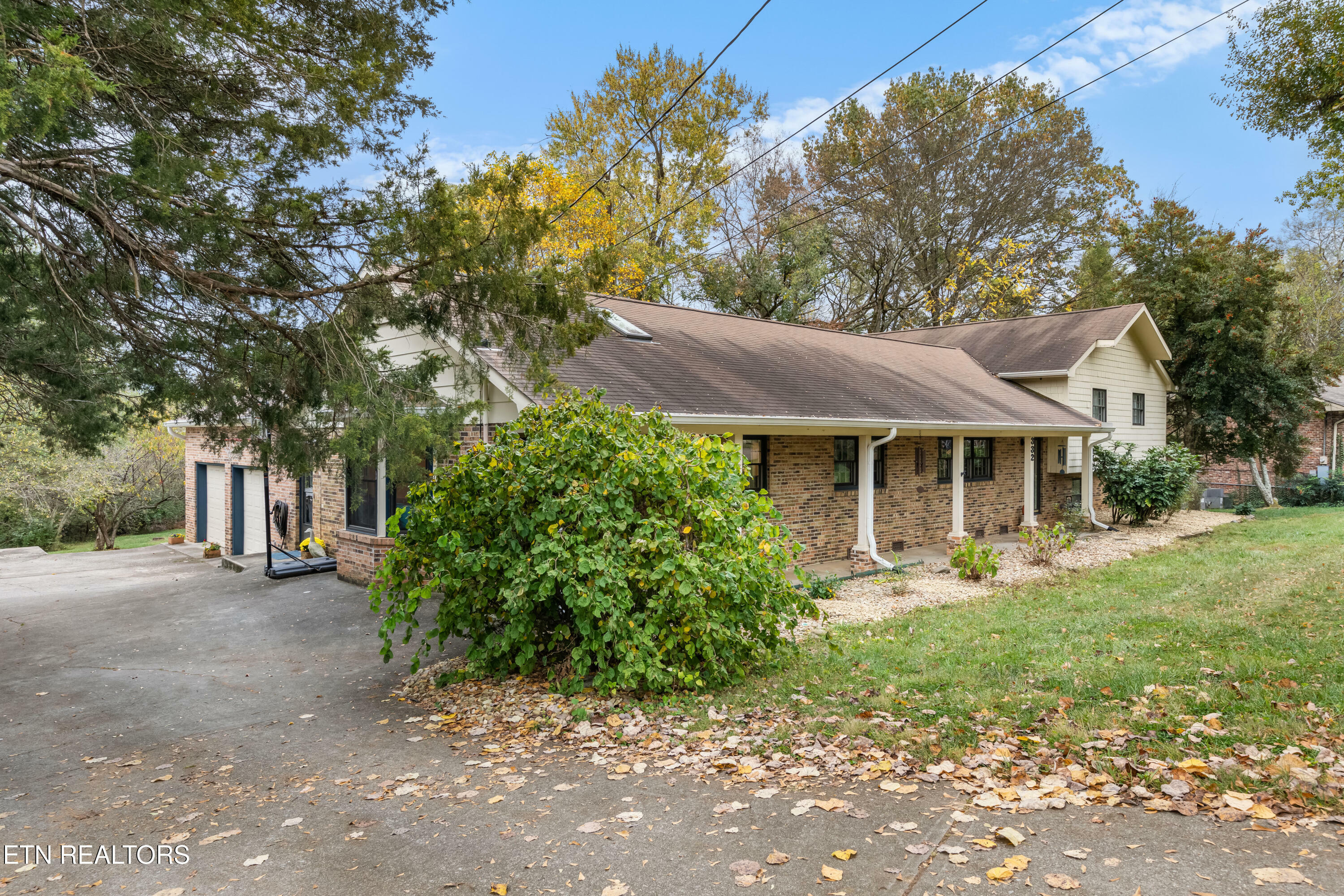 332 Dominion Circle  Knoxville TN 37934 photo