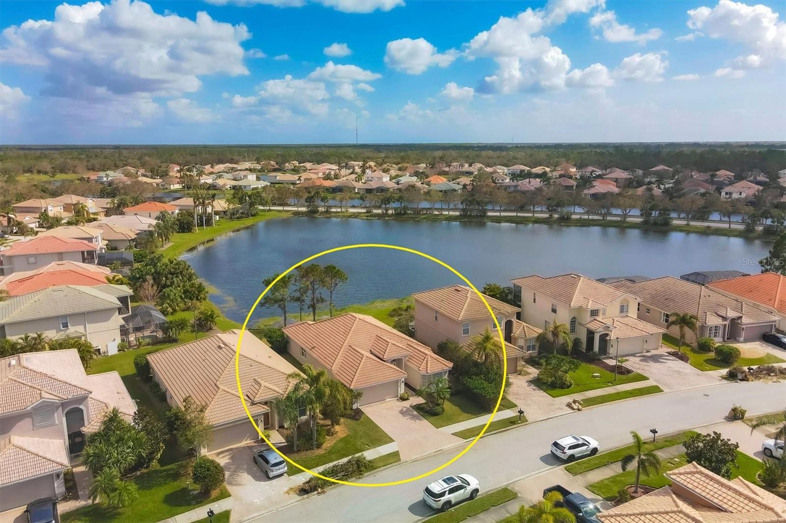 Property Photo: 2163 Chenille Court FL 34292