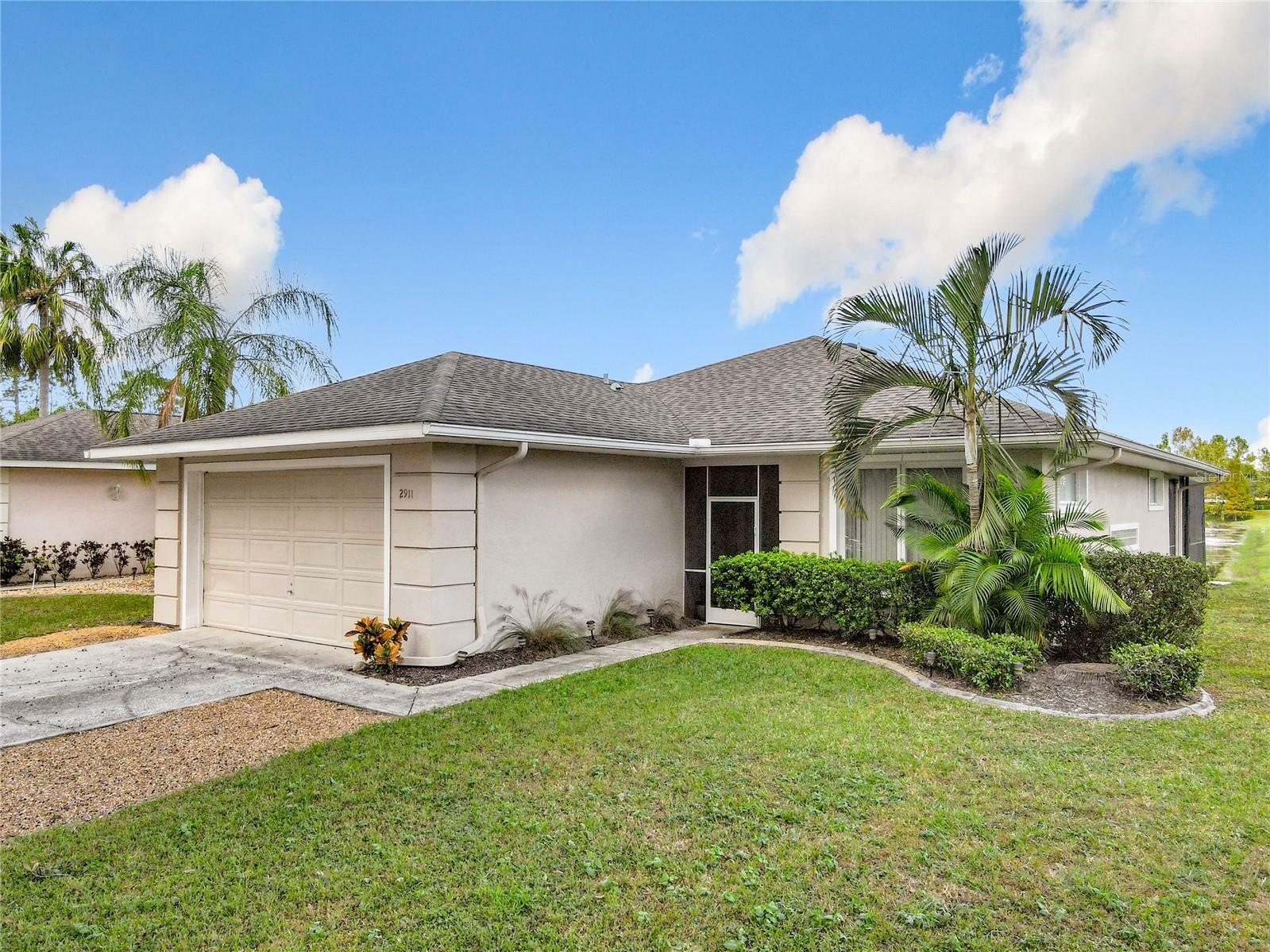 Property Photo:  2911 Sunset Vista Court  FL 34747 