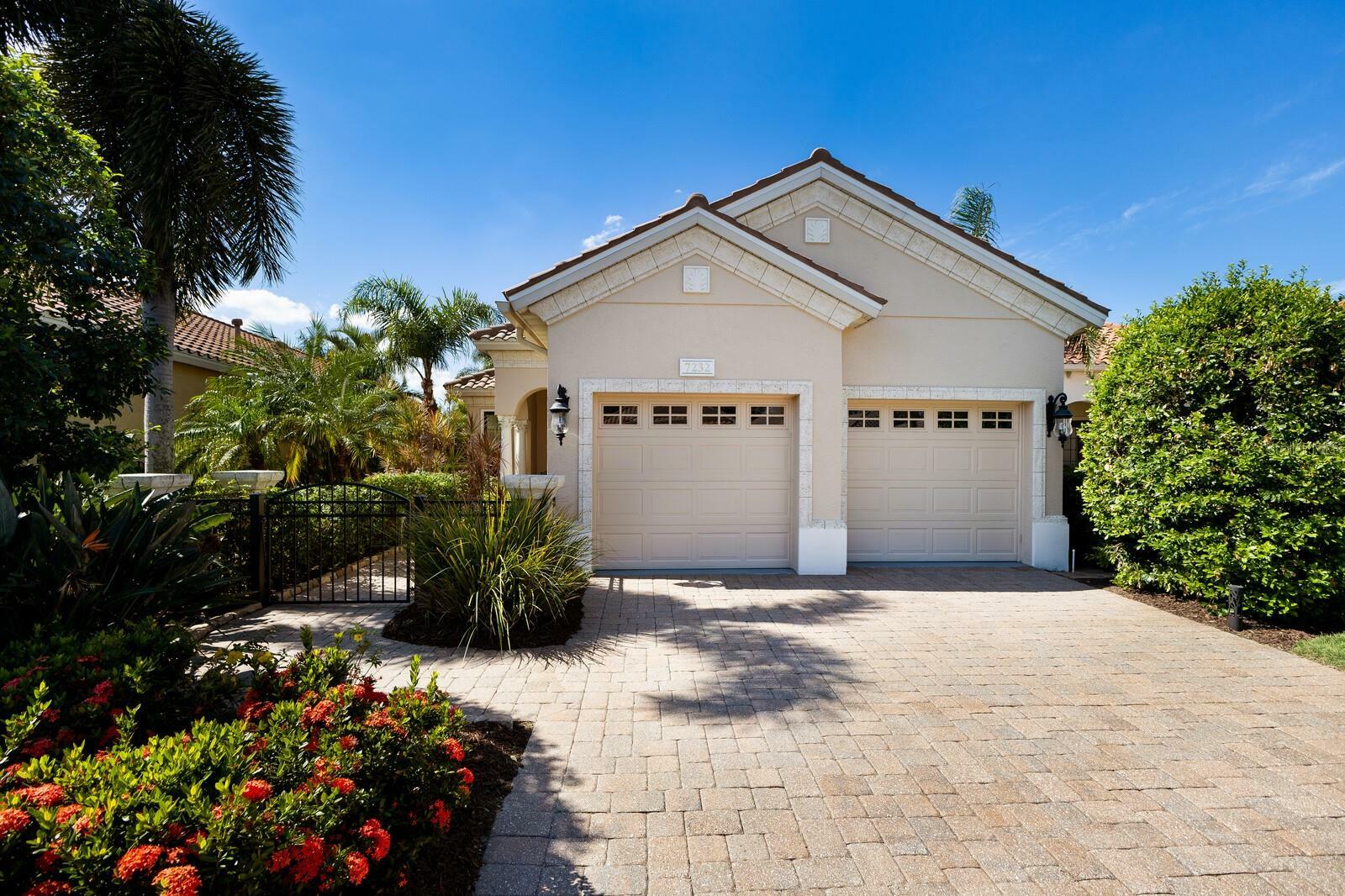 Property Photo:  7232 Presidio Glen  FL 34202 