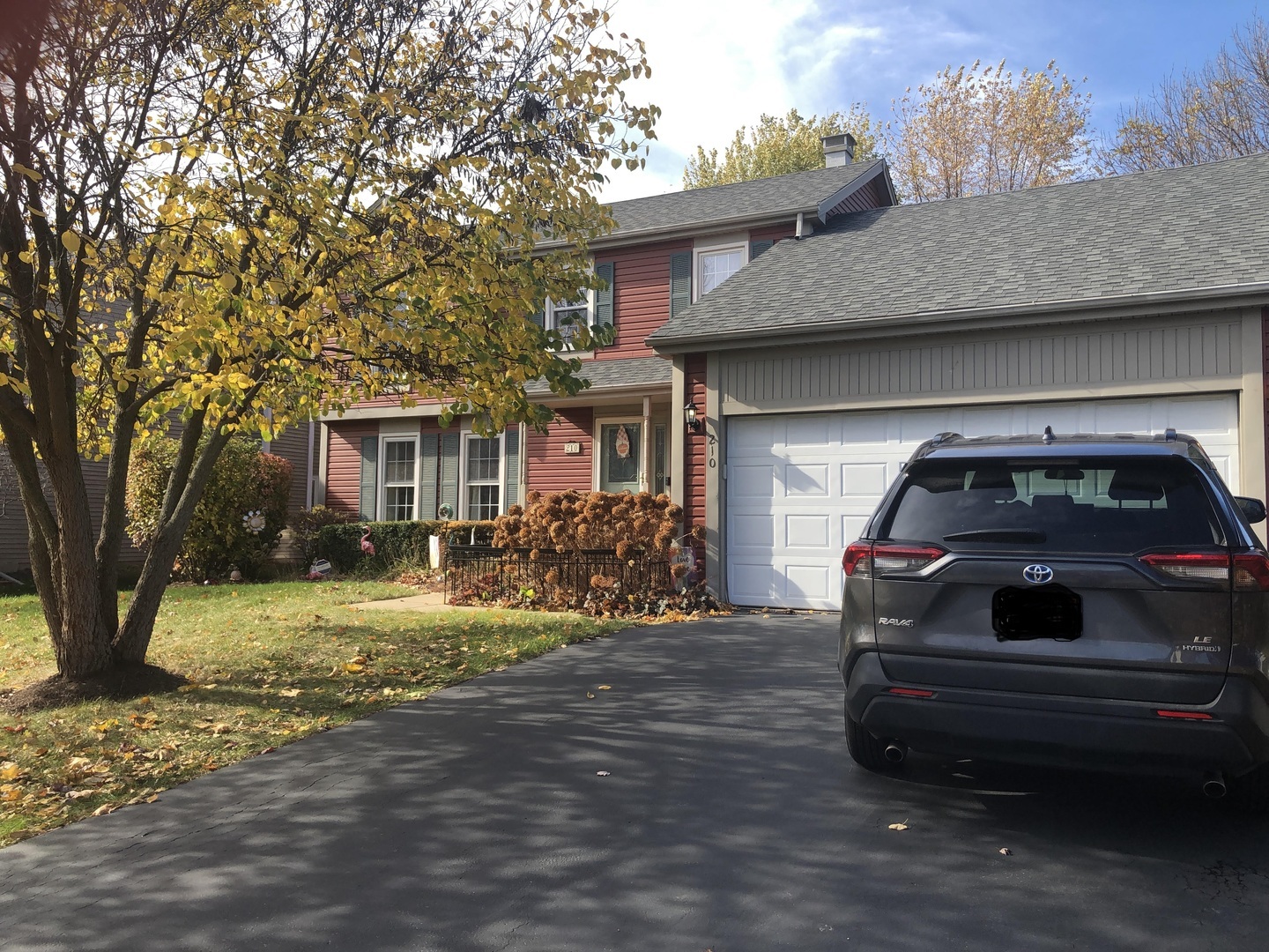 210 Wildwood Drive  North Aurora IL 60542 photo