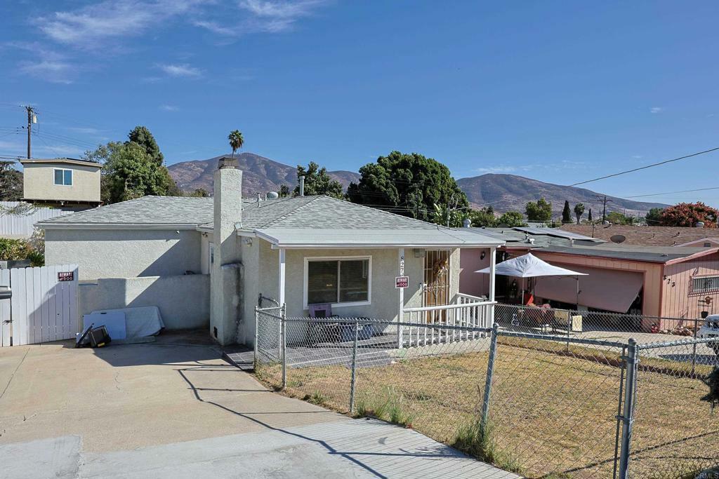 Property Photo:  827 La Presa  CA 91977 