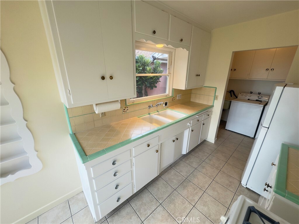 Property Photo:  1716 N McClay Street  CA 92705 