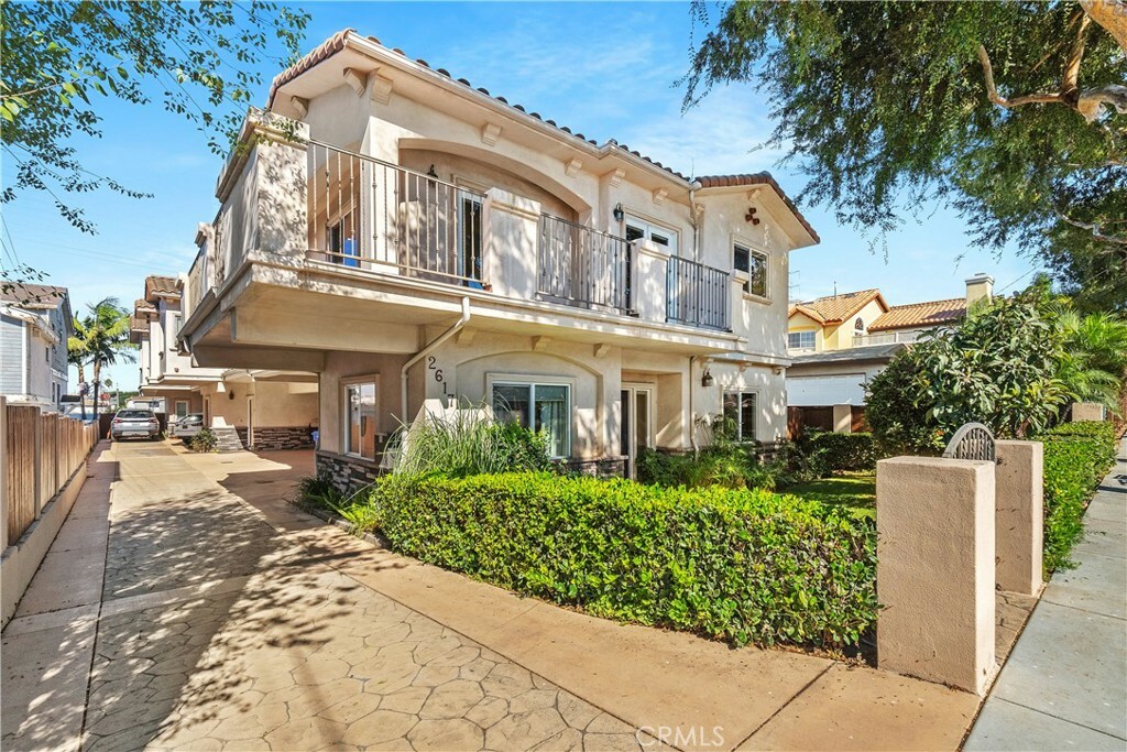 Property Photo:  2617 Grant Avenue A  CA 90278 