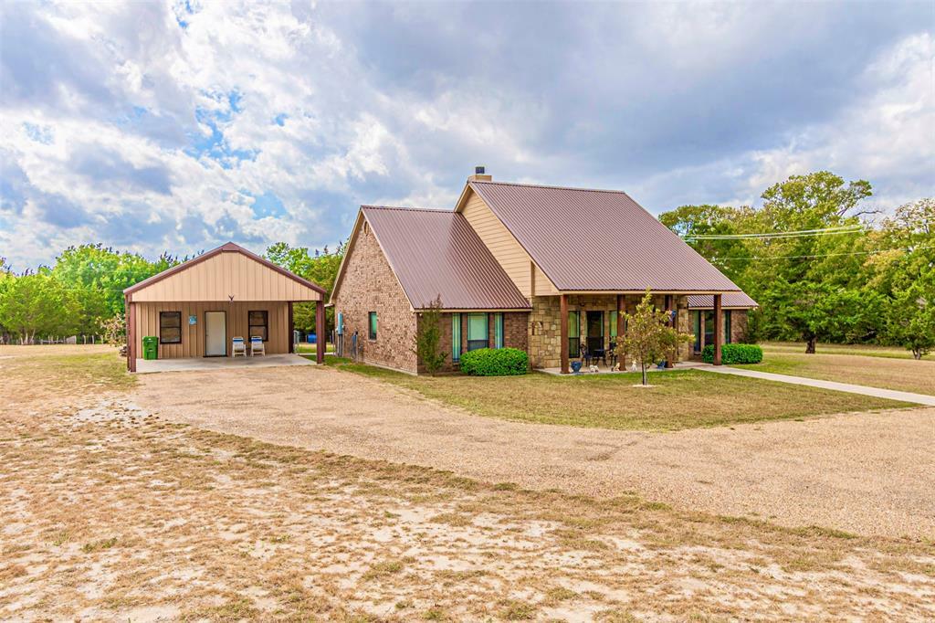 Property Photo: 114 Cemetery Road TX 76234