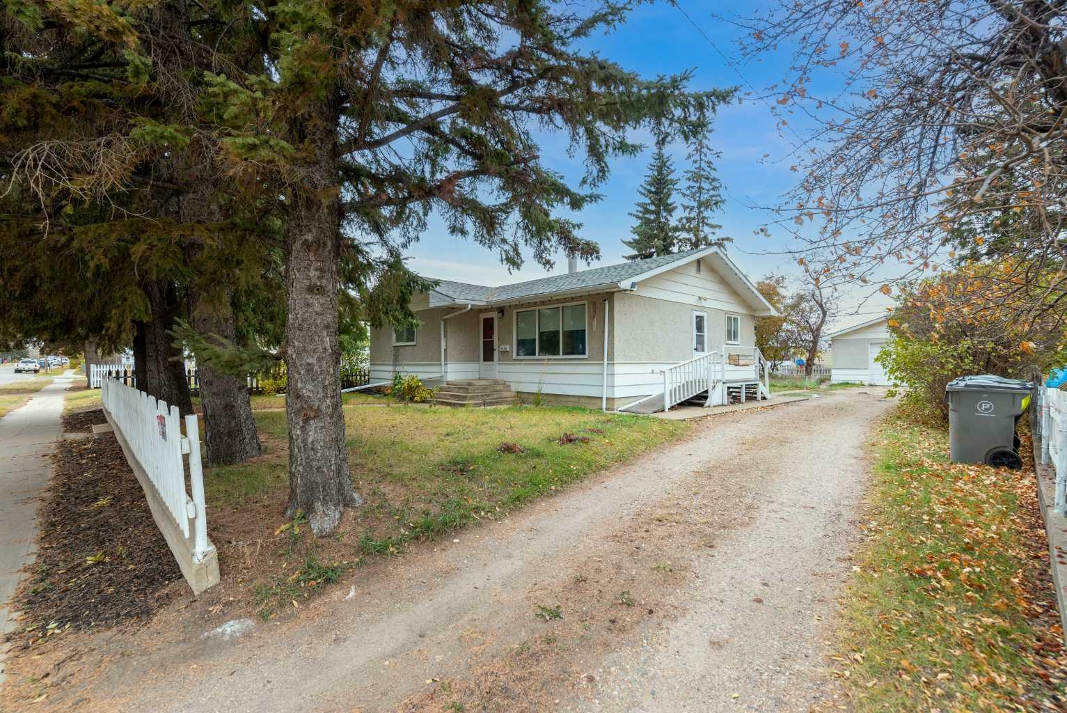 Property Photo:  4528 49 Street  SK S9V 0L5 