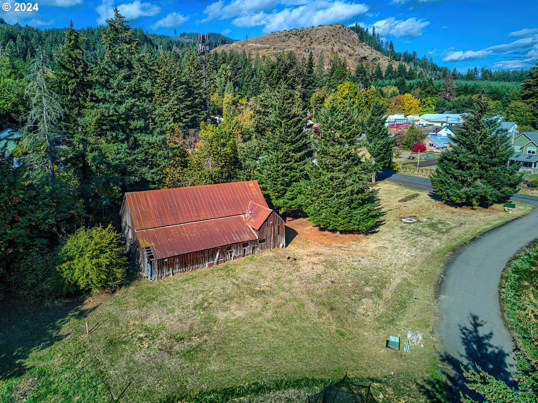 Property Photo:  52 Fredrickson Ave  WA 98610 