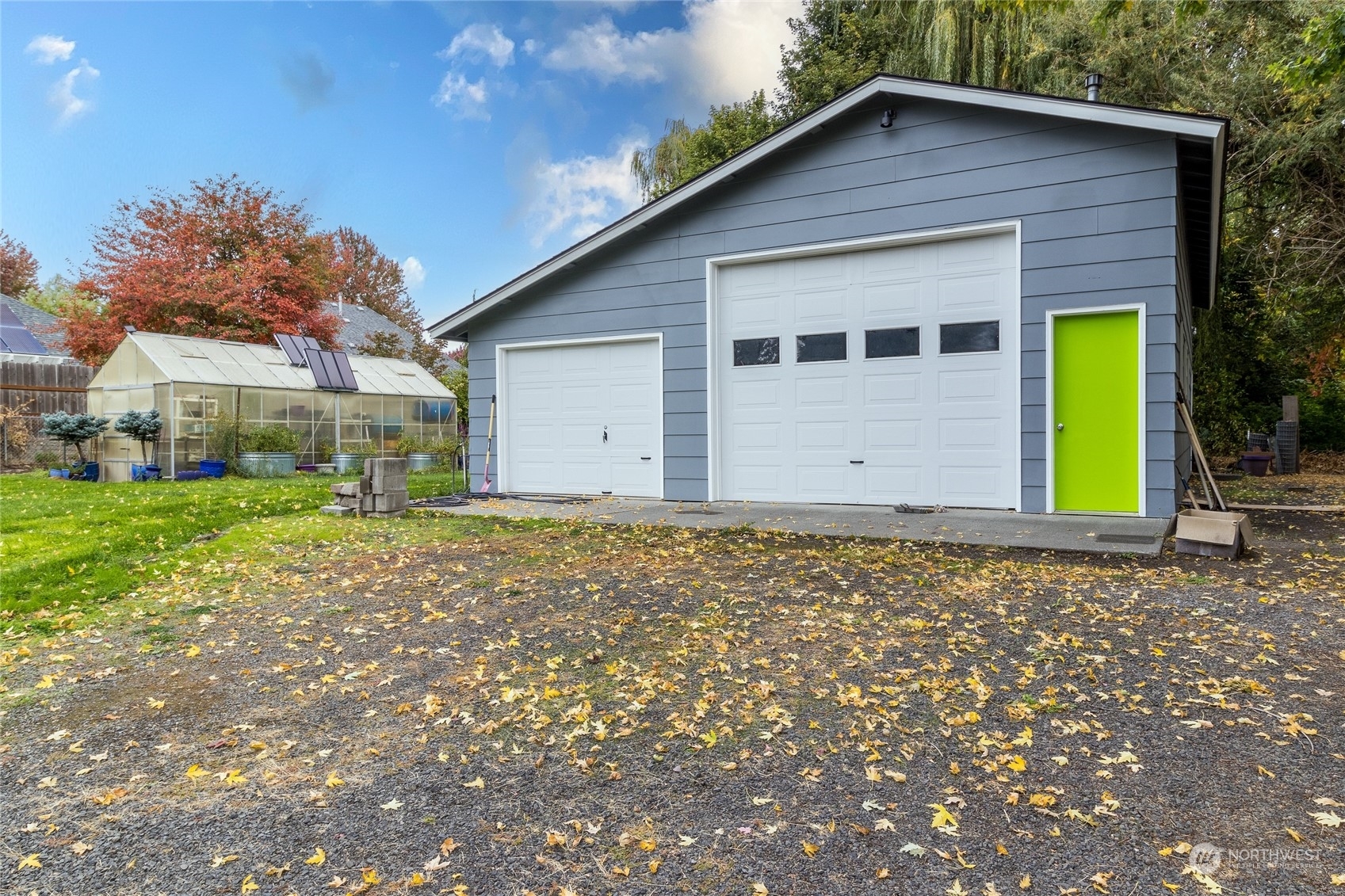 Property Photo:  1055  Abbott Road  WA 99362 