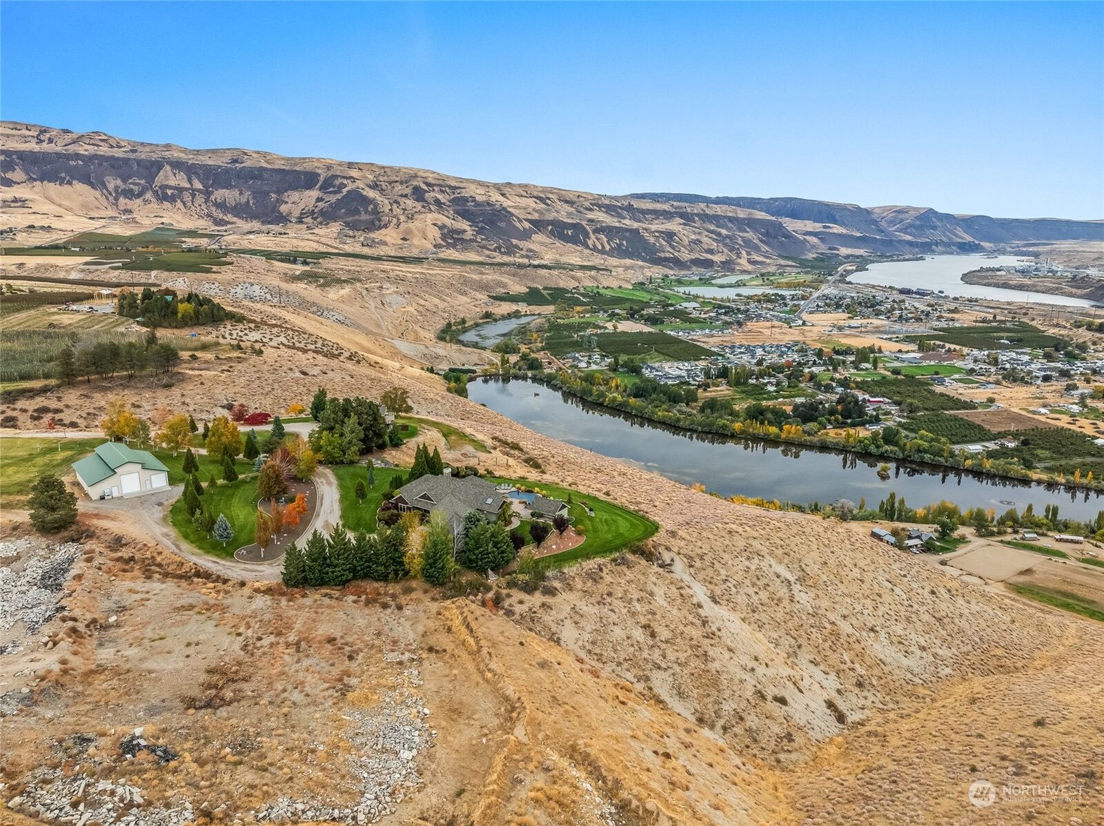 Property Photo:  1114 S Wells  WA 98802 