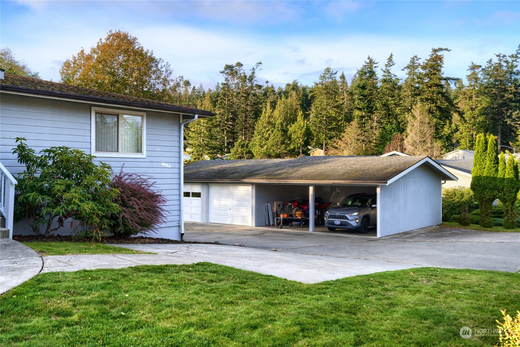 Property Photo:  5907 Sands Way  WA 98221 