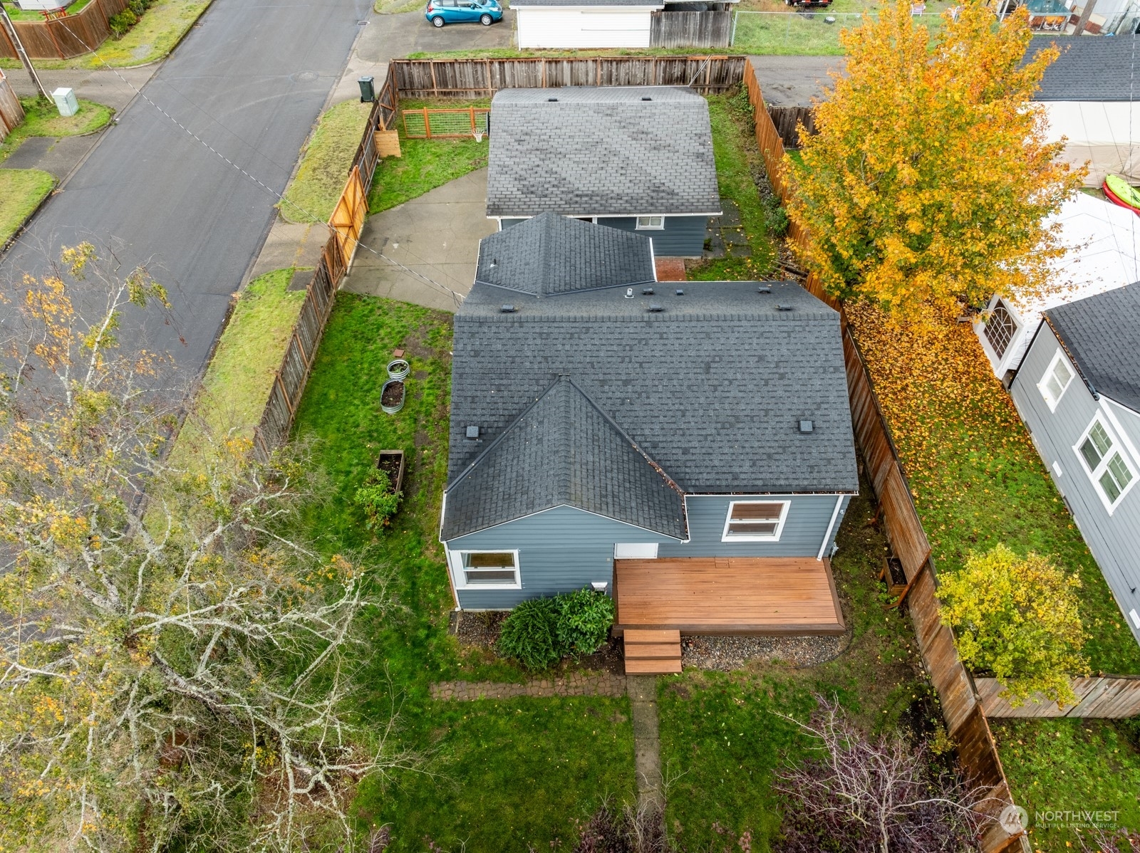 Property Photo:  4723 S American Lake Boulevard  WA 98409 