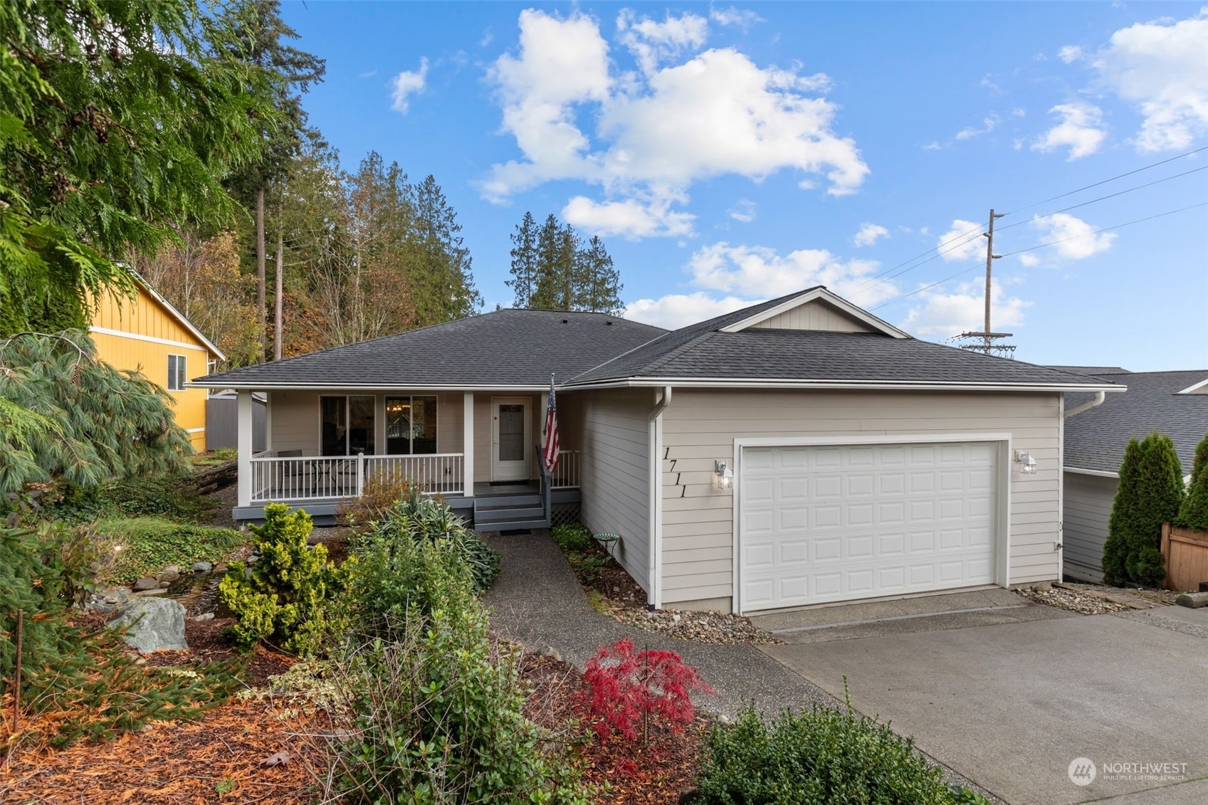 Property Photo:  1711 E Fir Street  WA 98273 