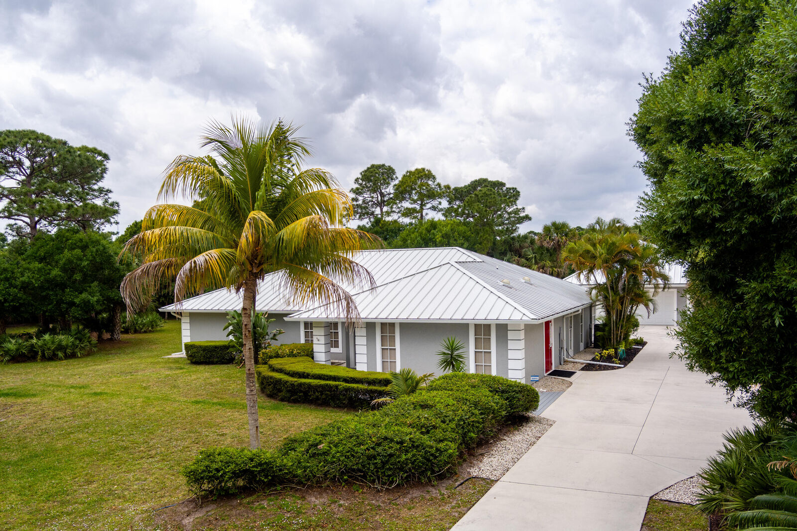 Property Photo: 4605 Pinetree Drive FL 34982