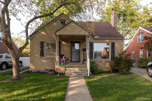 Property Photo:  15224 Oceana Avenue  MI 48101 