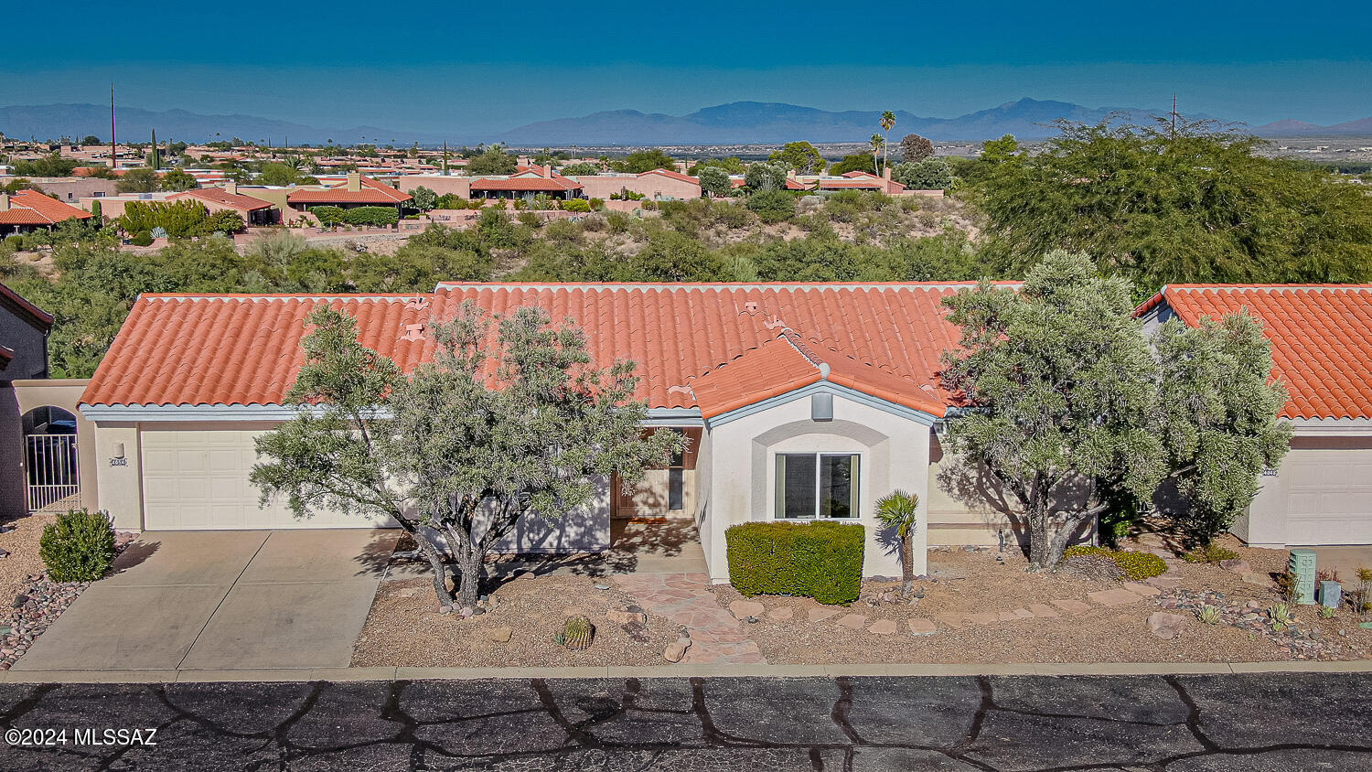 Property Photo: 4054 S Amulet Place AZ 85622