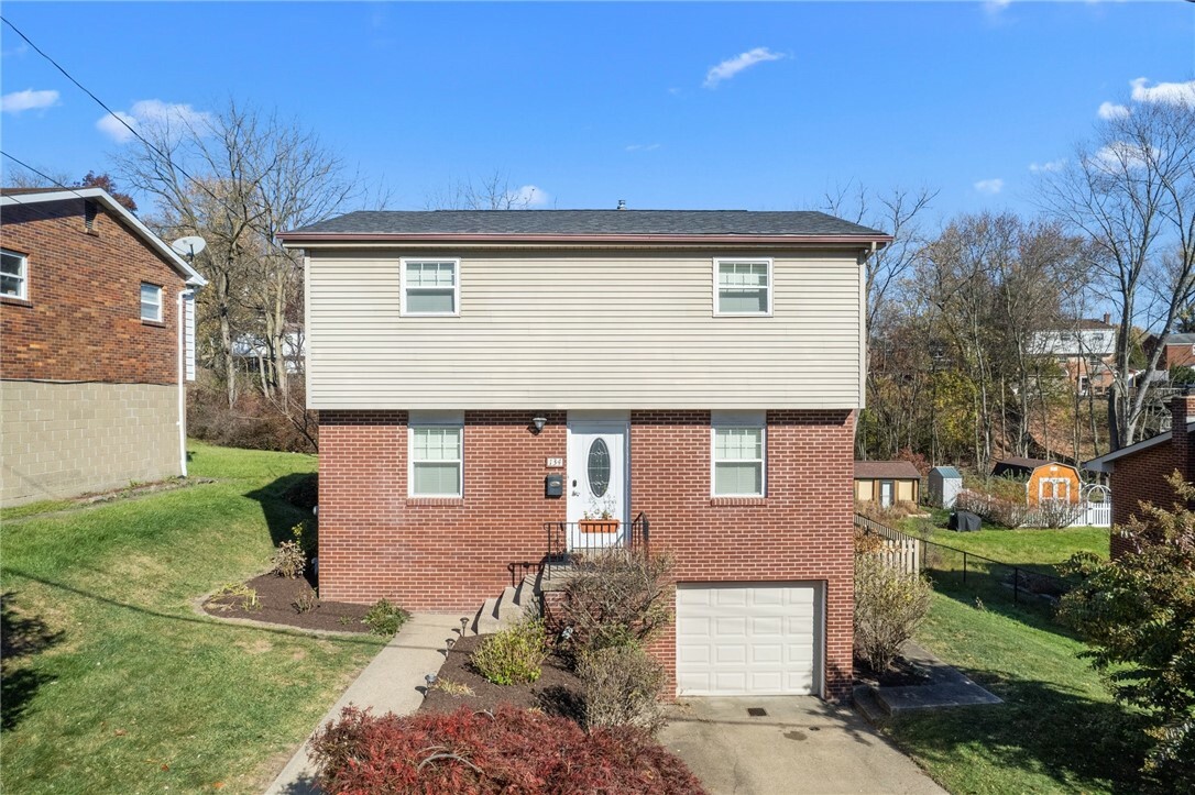 134 Yosemite Dr  Pittsburgh PA 15235 photo