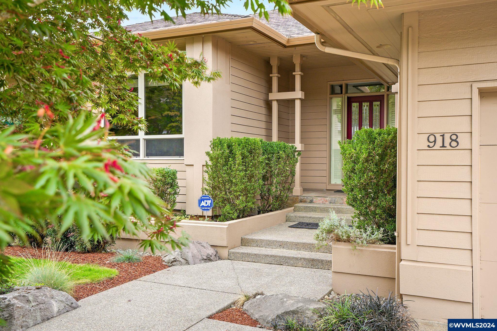 Property Photo:  918 Hazeltine Av SE  OR 97306 