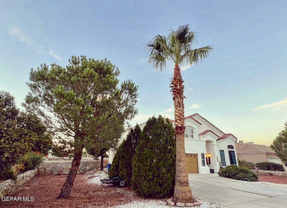 Property Photo:  1035 Los Moros Drive  TX 79932 