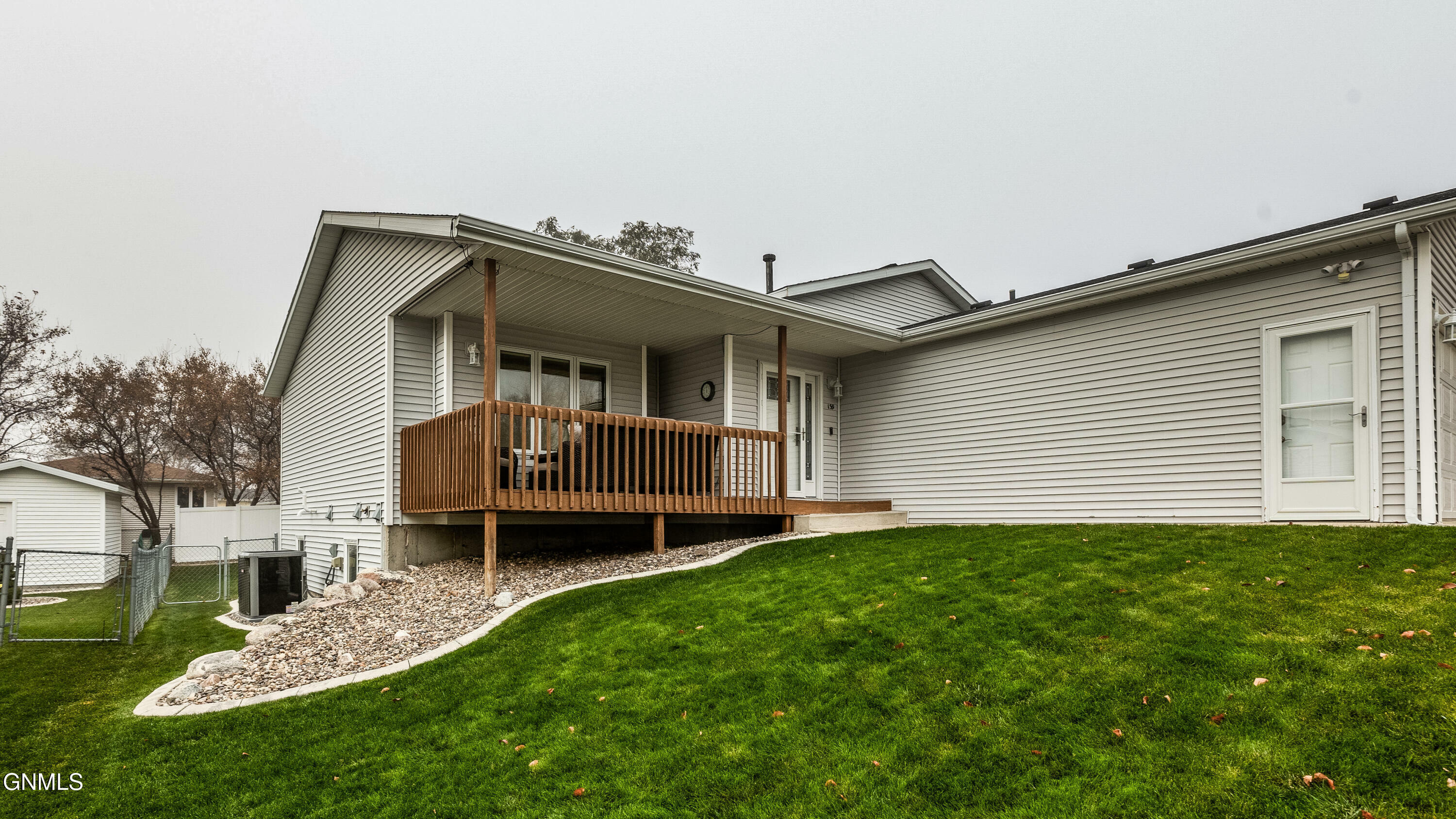 Property Photo:  139 E Edmonton Drive  ND 58503 