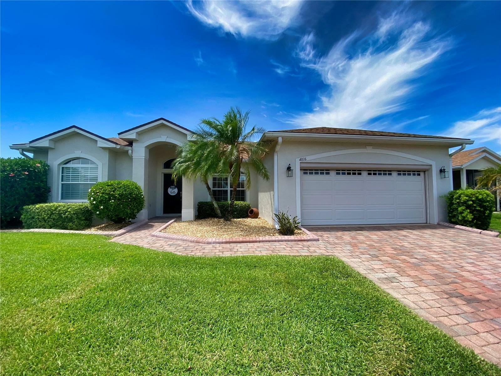 Property Photo:  4016 Birkdale Drive  FL 33859 