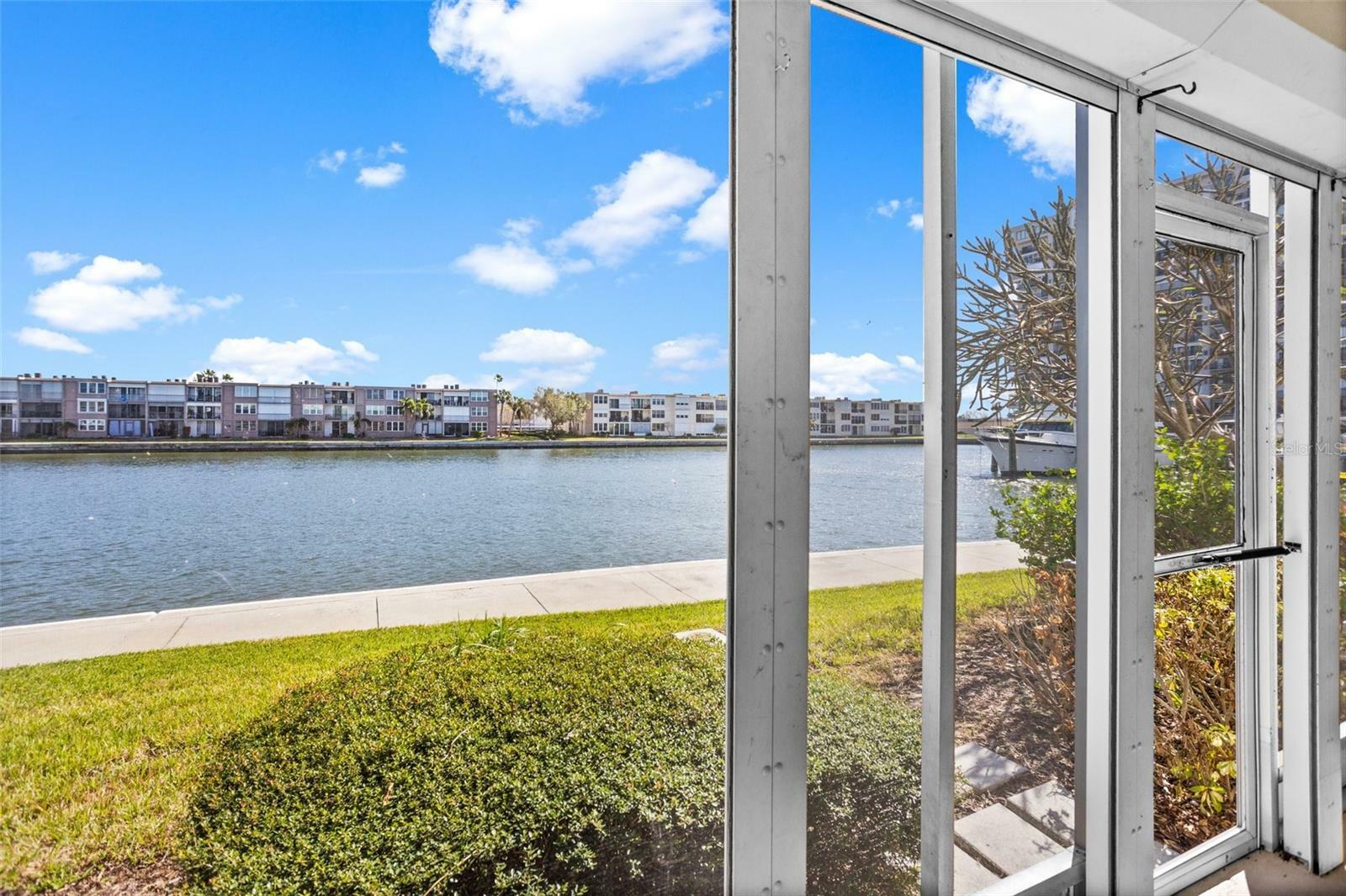 Property Photo: 7625 Sun Island Drive S 101 FL 33707
