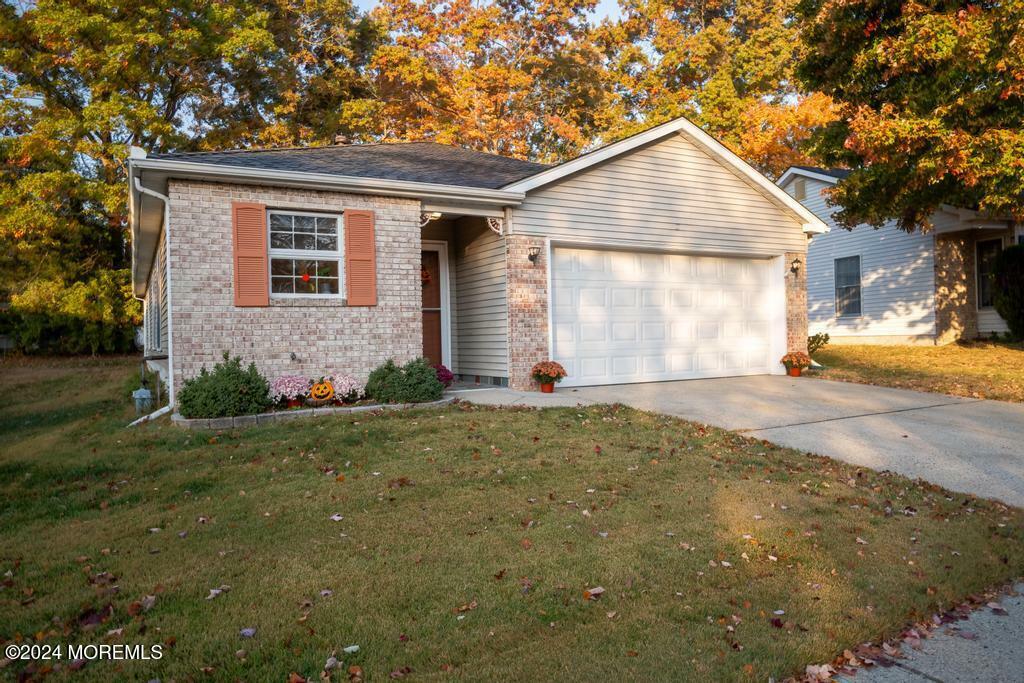 Property Photo: 1544 Heatherleaf Lane NJ 08755