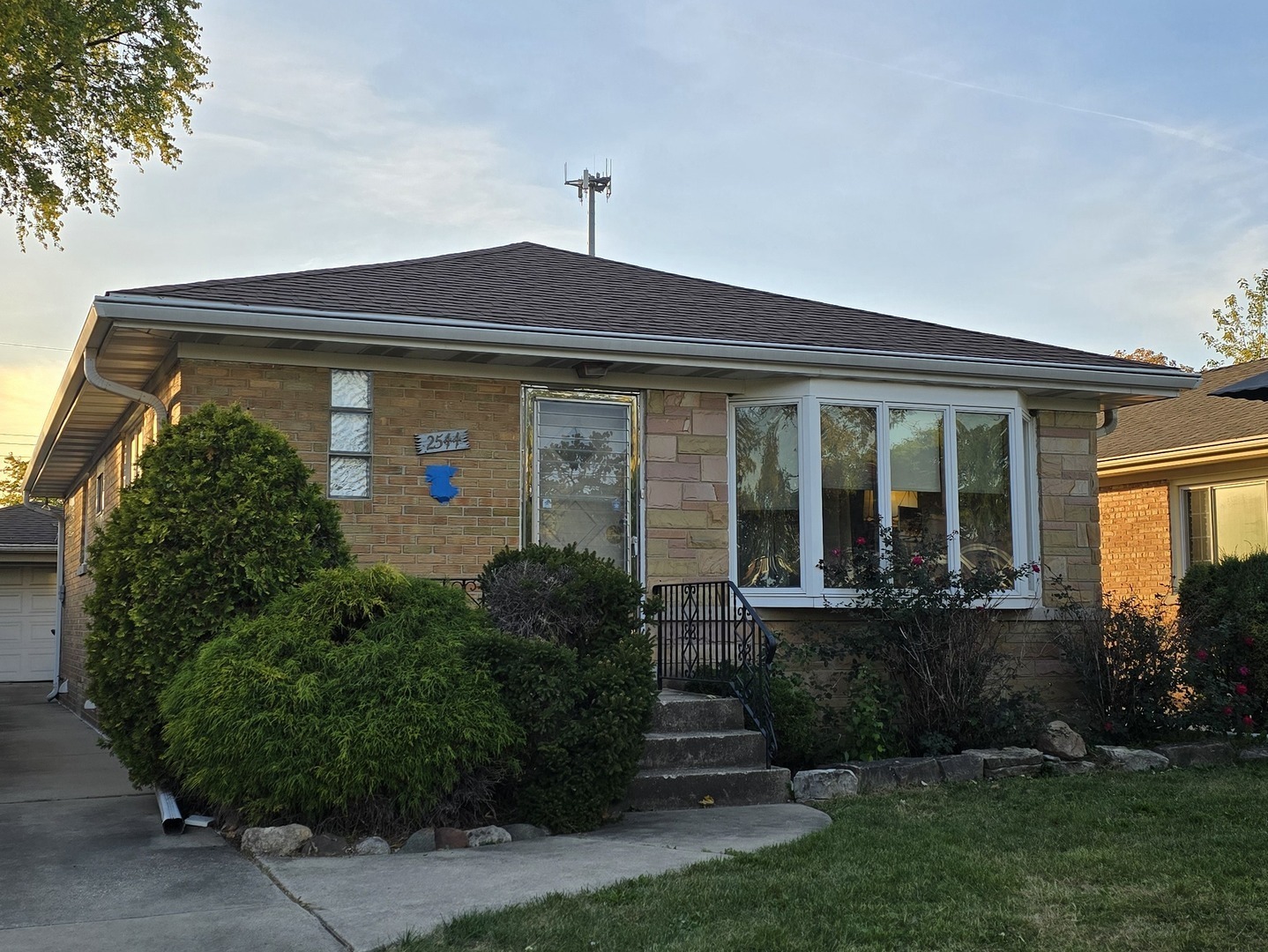 2544 Ernst Street  Franklin Park IL 60131 photo