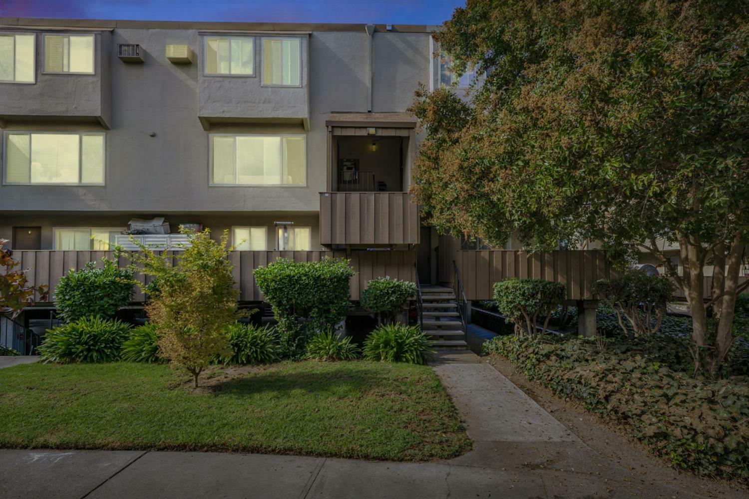 Property Photo:  410 Auburn Way 21  CA 95129 