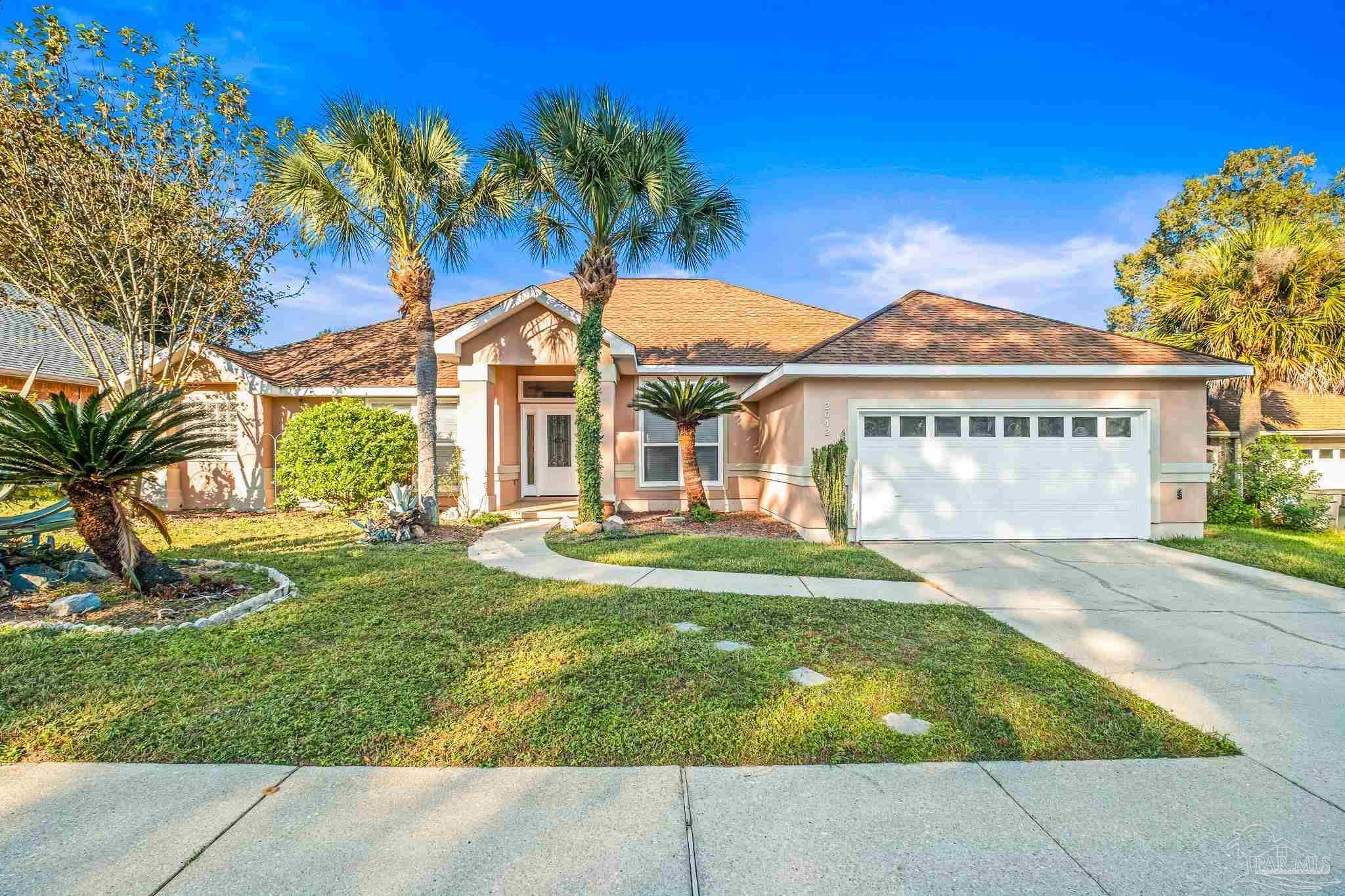 Property Photo: 2042 Hamilton Crossing FL 32533