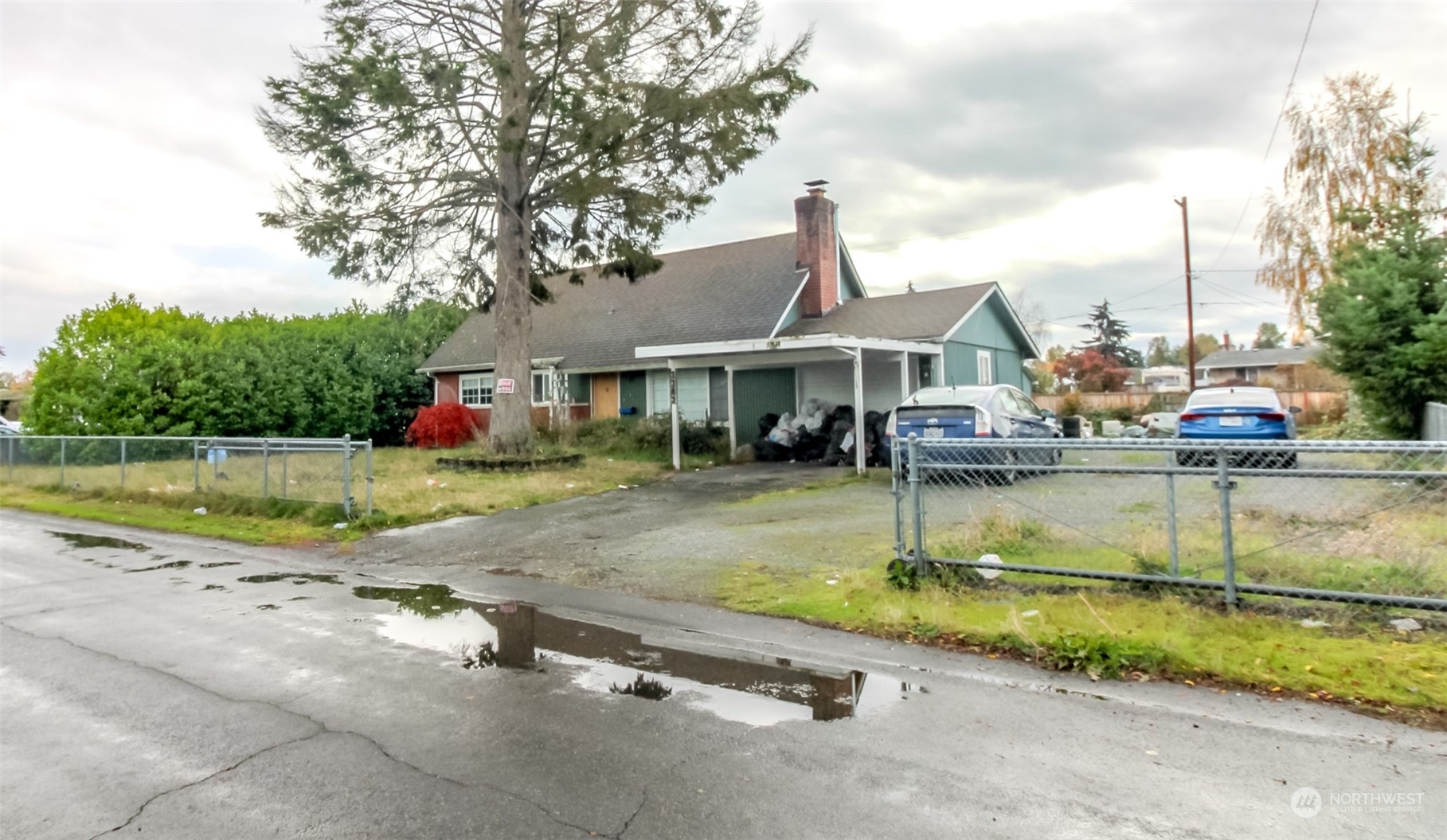 Property Photo:  1202 140th Street E  WA 98445 