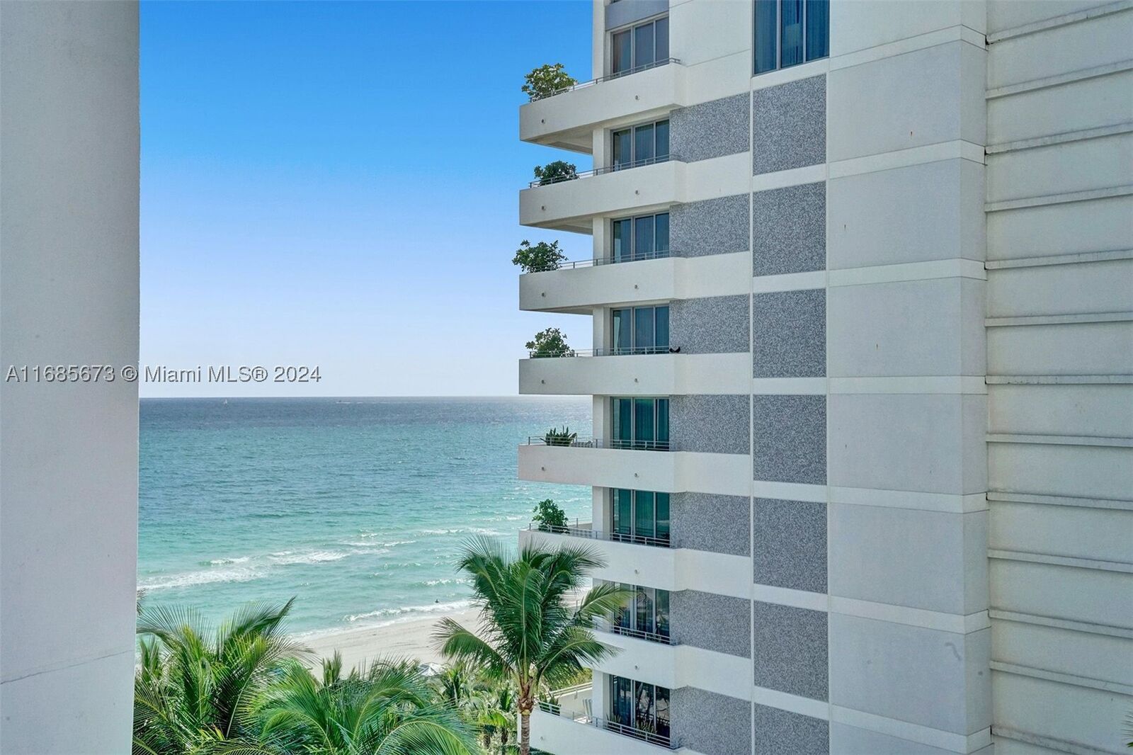 Property Photo: 4391 Collins Ave 915 FL 33140