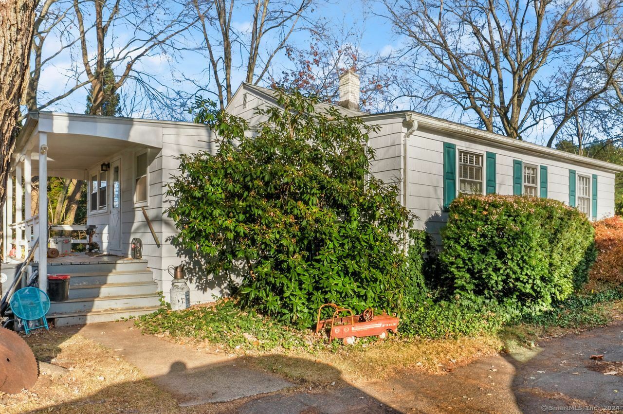 Property Photo:  393 South Meriden Road  CT 06410 