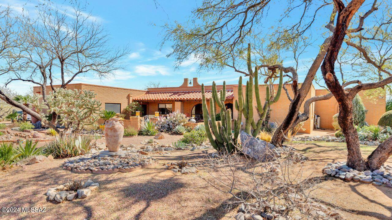 Property Photo:  725 W Paseo Santa Isabel  AZ 85622 