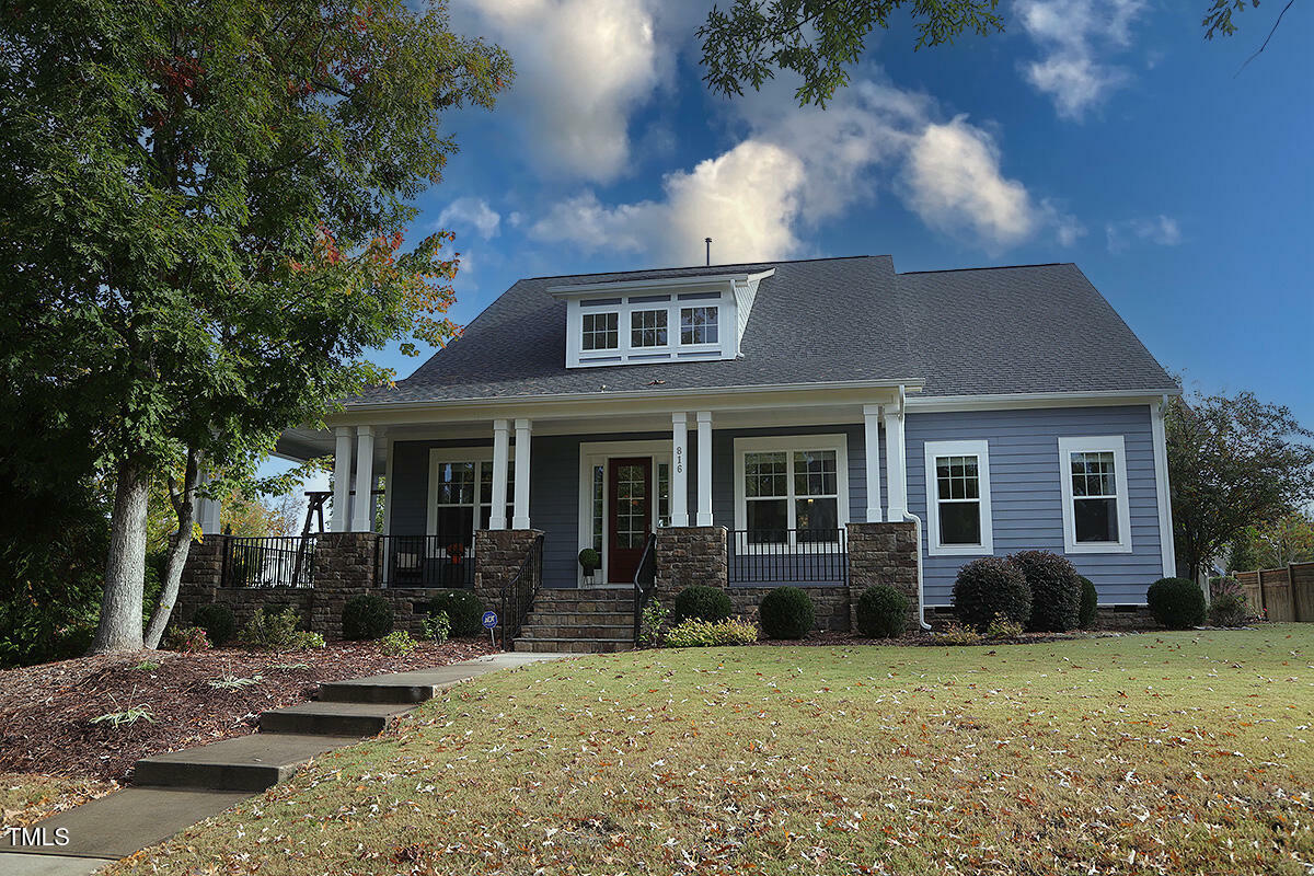 Property Photo:  816 Green Oaks Parkway  NC 27540 