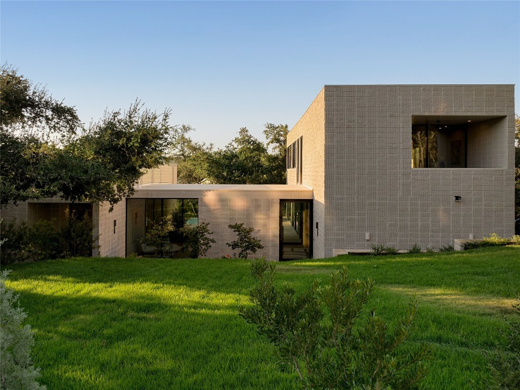 Property Photo:  5205 Scenic View Drive  TX 78746 