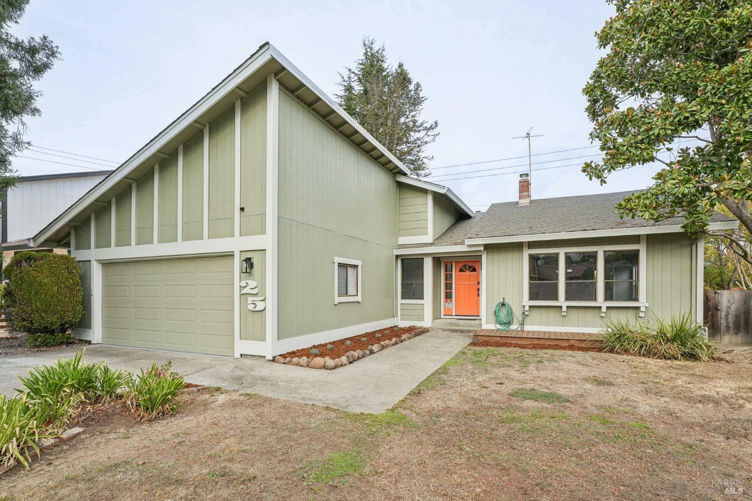 Property Photo:  25 Leslie Court  CA 94947 