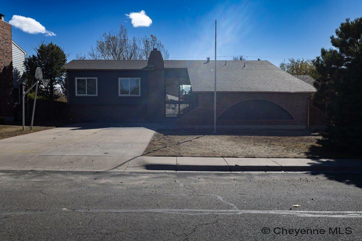 Property Photo:  5165 Hoy Rd  WY 82009 