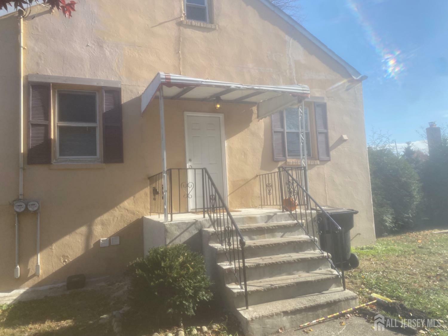 Property Photo:  136 136 Willow Street Street  NJ 08882 