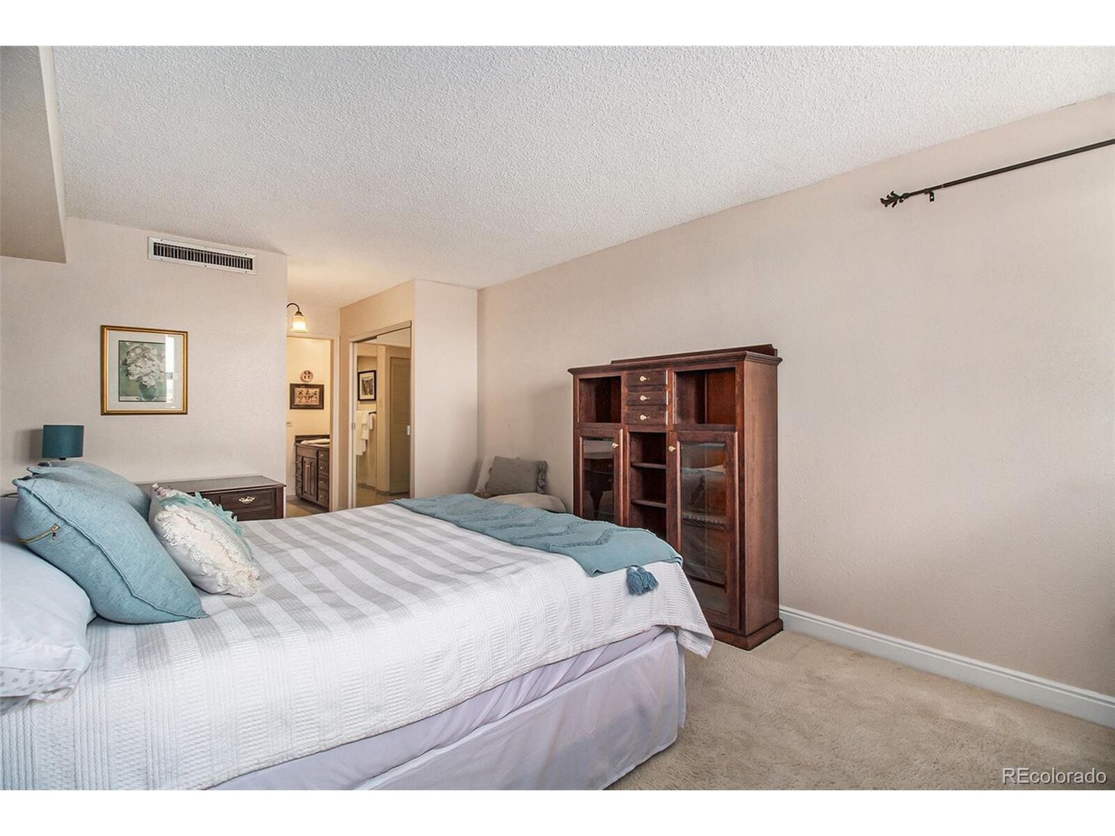 Property Photo:  550 E 12th Ave 1506  CO 80203 