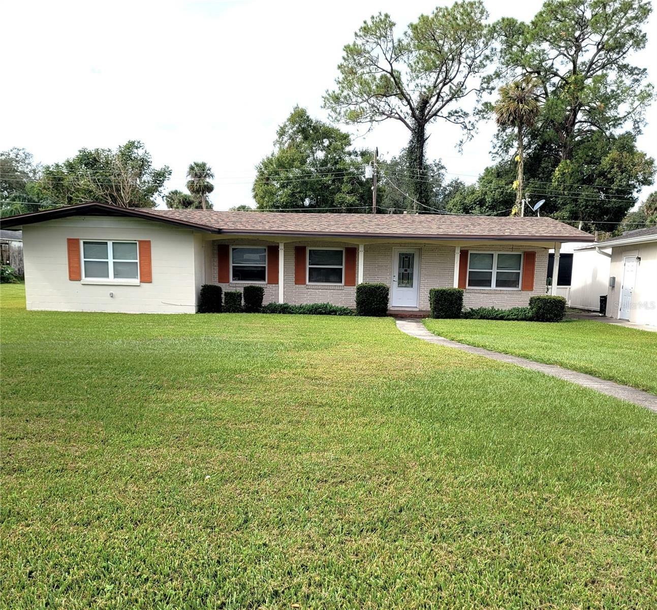 Property Photo:  2008 Lily Court  FL 32771 