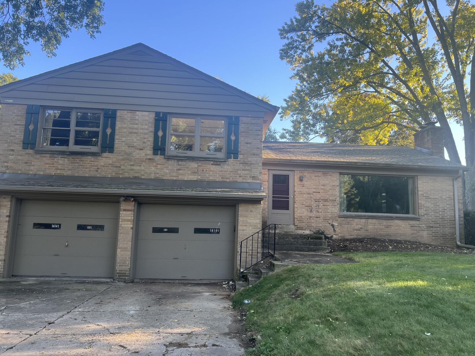 Property Photo: 14141 Oakdale Dr WI 53122