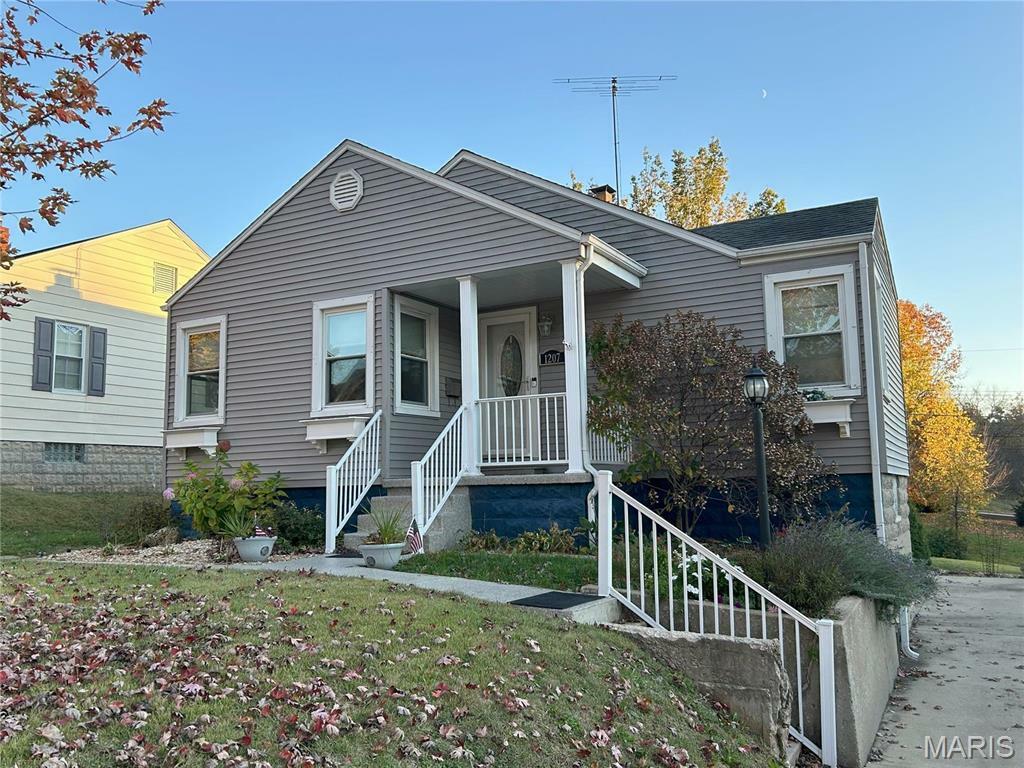 Property Photo: 1207 Douglas Street IL 62002