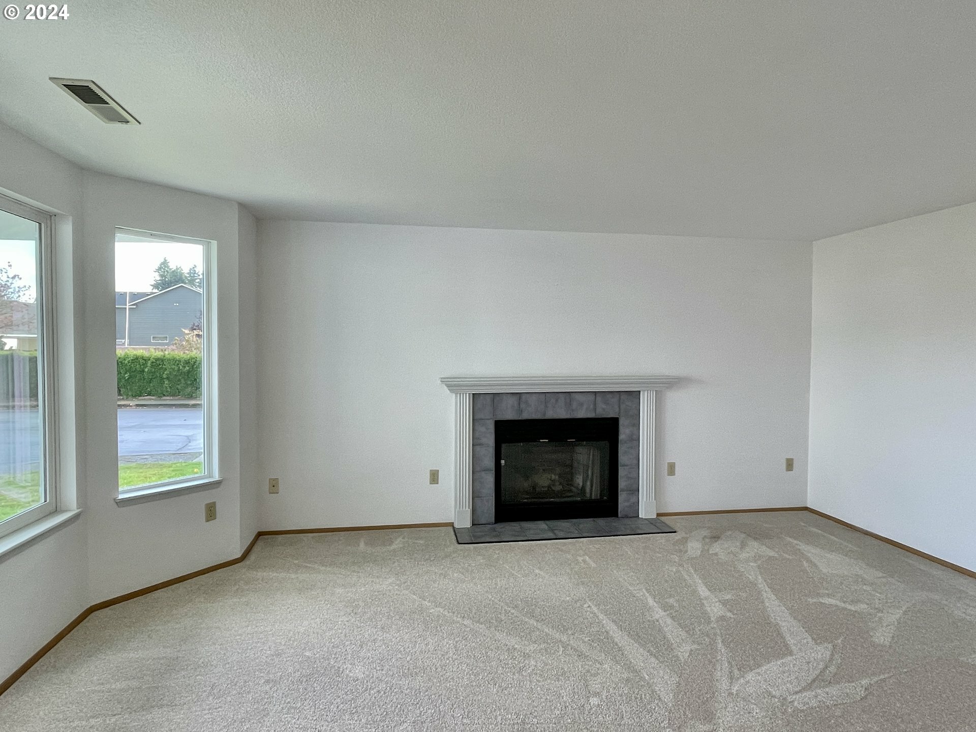 Property Photo:  9102 NE 149th Ave  WA 98682 