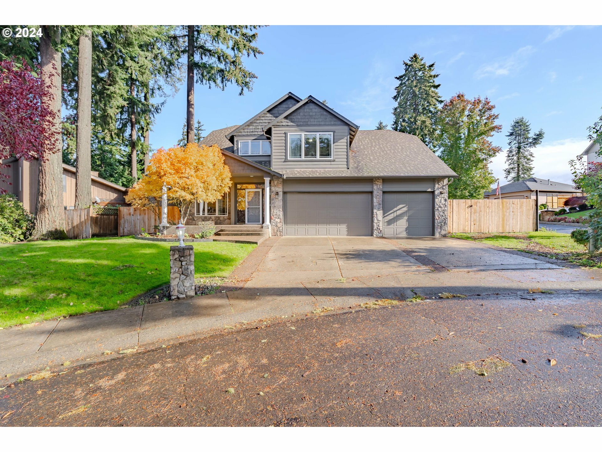 Property Photo:  9913 NE 36th Ct  WA 98686 