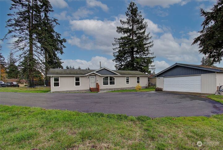 Property Photo: 421 St Helens Street WA 98591
